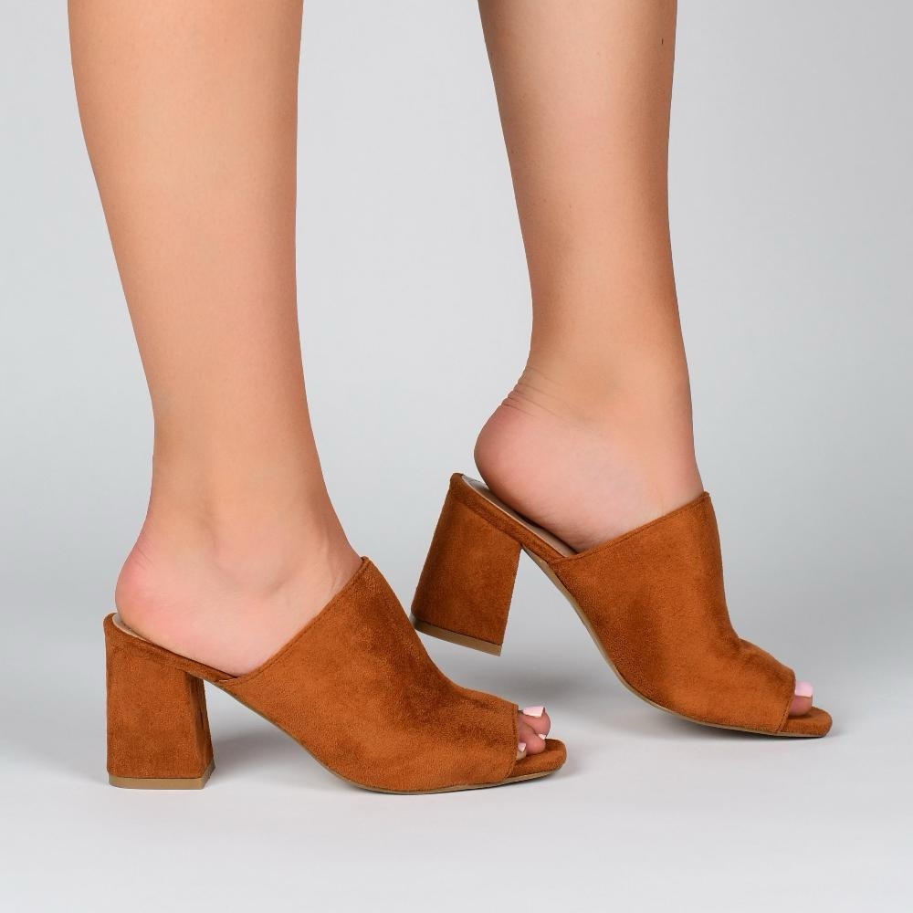 Journee Women’s Adelaide Mule Block Heels Size 9